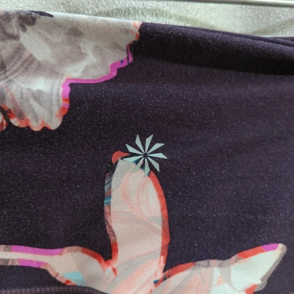 Athleta Leggings‎ Womens XS Purple Magnolia Floral Salutation Stash Pocket